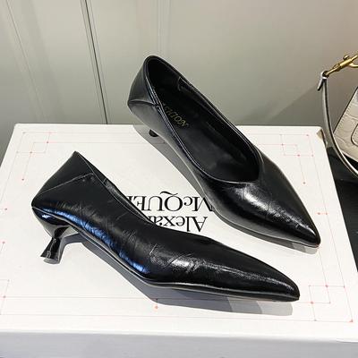 Мода 2024 года, зимняя новая верхняя одежда для женщин, большие размеры, неглубокие туфли-лодочки, кожаный верх, универсальные и удобные женские туфли на высоком каблуке