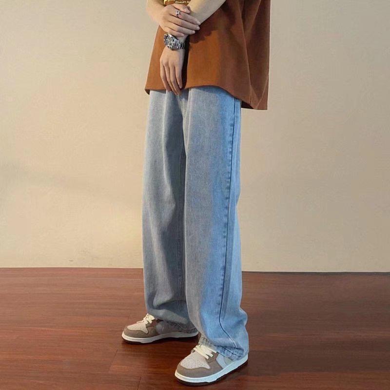 Men's Light Wash Straight-Leg Jeans: Trendy, Loose-Fit for Spring and Summer