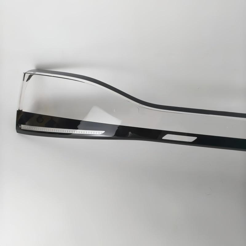 21-23 Volkswagen Tiguan X Прозрачная сквозная крышка корпуса заднего фонаря