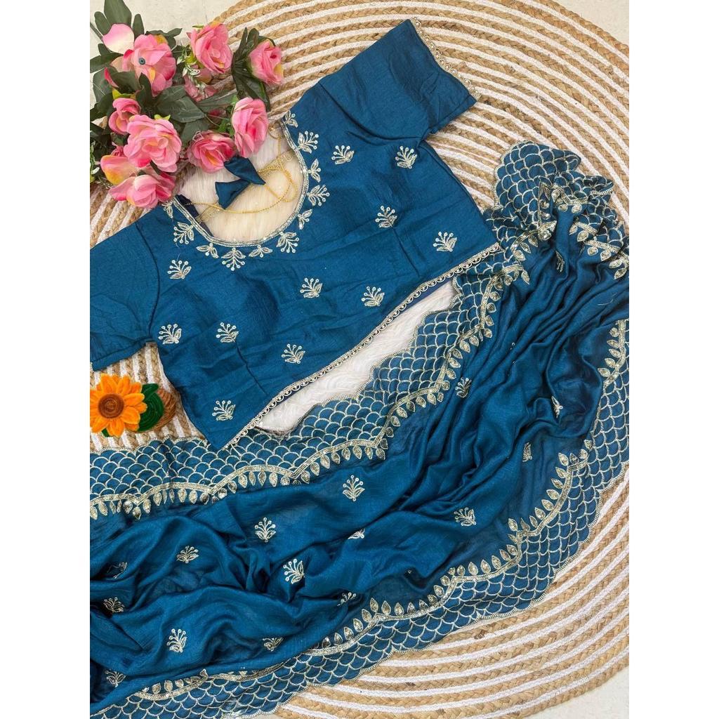 Премиальная ткань из шелка Вичитра с pallu, вышитой нитью zari и пайетками 3 мм