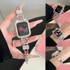 Металлический ремешок с рисунком кота для Apple Watch 44 мм Ремешок 40 мм 42 мм 45 46 49 Браслет с бриллиантами Bling для IWatch 10 9 8 7 SE 6 Аксессуары