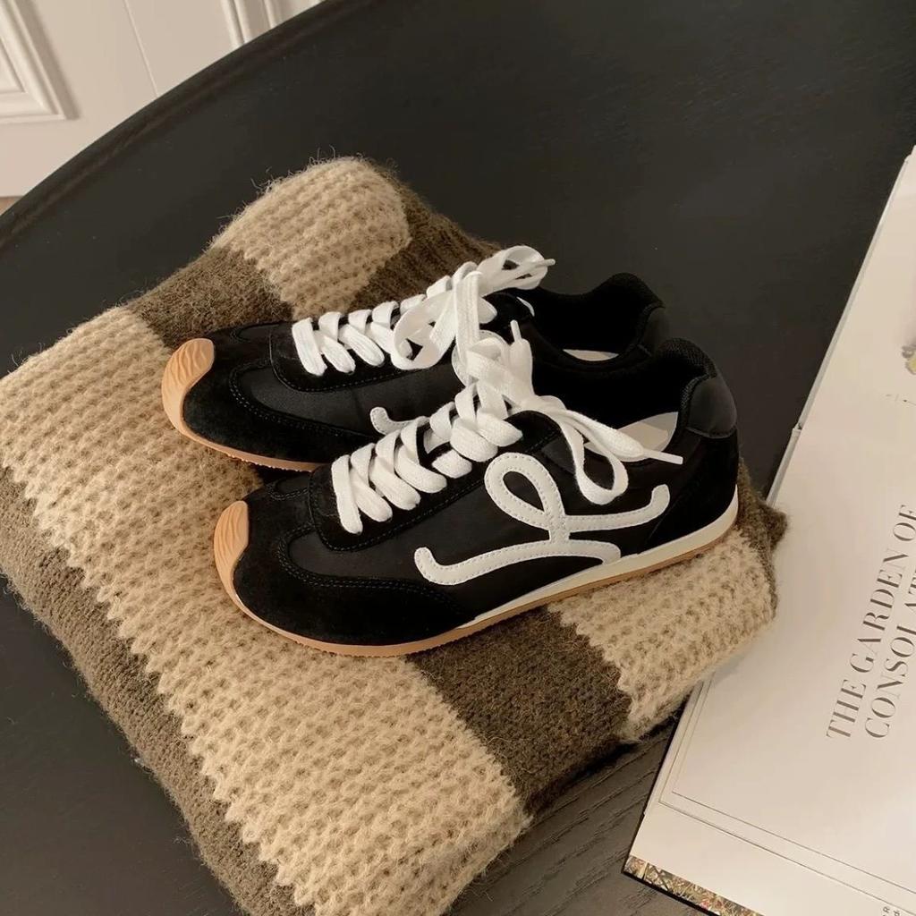 Retro German Training Shoes Women's 2025 Autumn New Big Head Ugly Cute Asymmetrical Lace-up Sports Casual Flat Forrest Gump Shoes