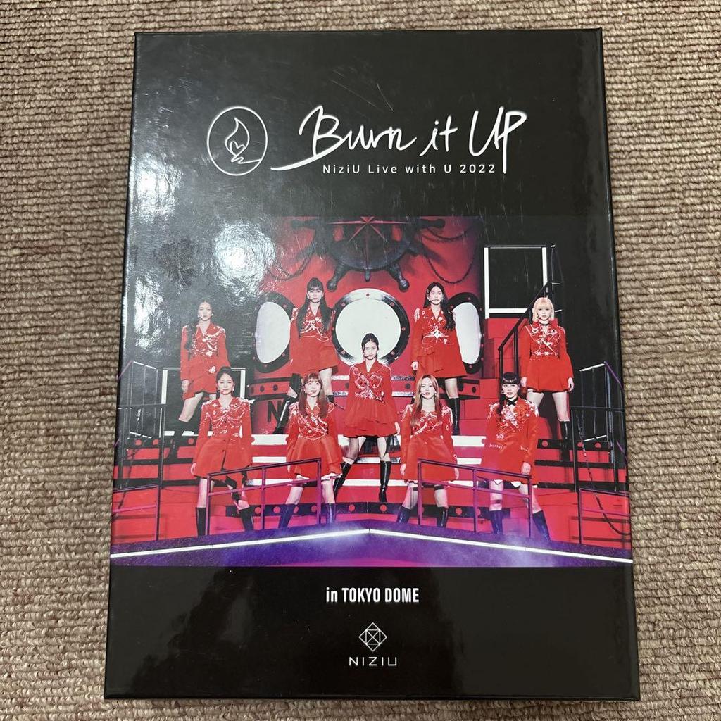 [USED] NiziU Burn It UP Blu-ray 2022