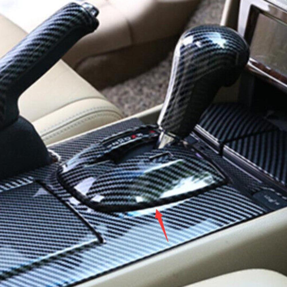 Отделка панели переключения передач консолью из углеродного волокна