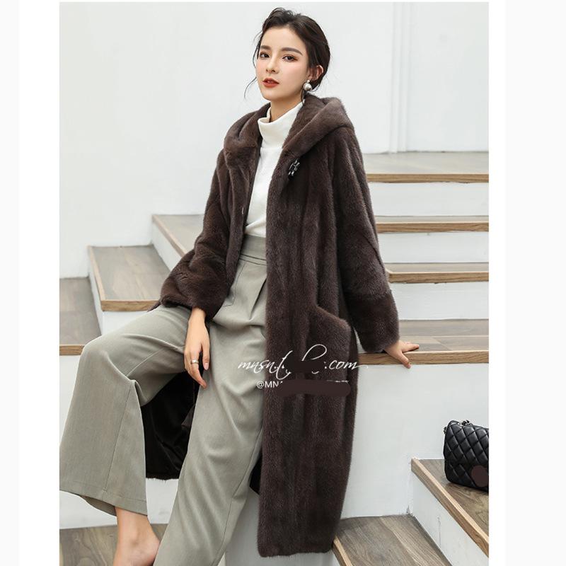 Женское осенне-зимнее длинное пальто из искусственной норки с меховым капюшоном