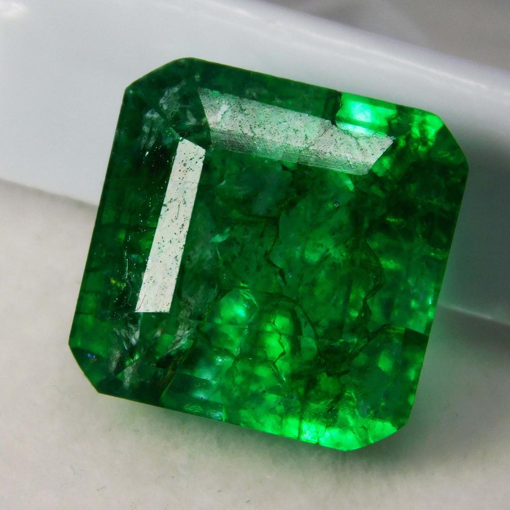 9 Ct Natural Green Emerald Emerald Cut CERTIFIED Loose Gemstone Colombian Gem A-3897c