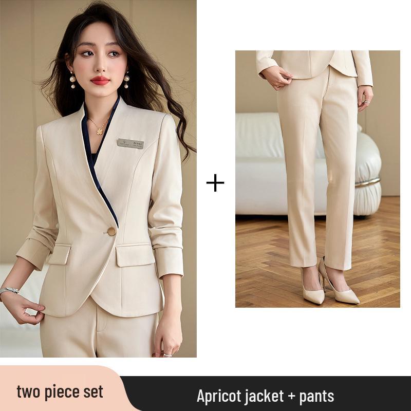 Женский профессиональный брючный костюм для работы на ресепшене и в клубном доме: Элегантная осенне-весенняя форма