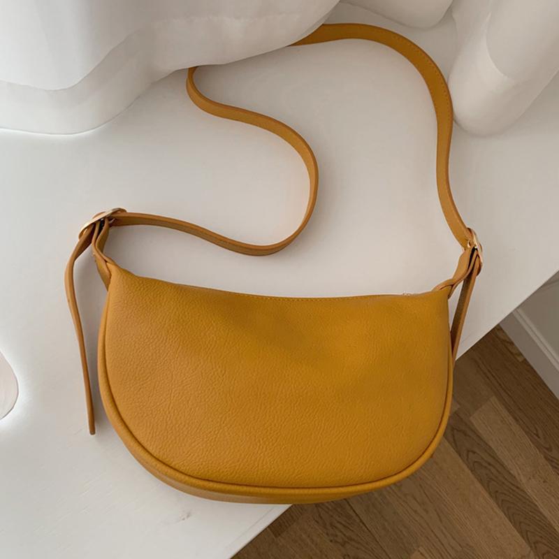 IELGY Spring/Summer Shoulder Fashion Simple Woman's Messenger Dumpling Bag Soft Leather Large Capacity New Moon Bag