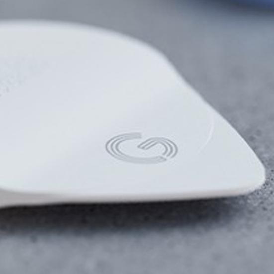 Light Up Guitar Pick 0.58/1.0MM Thickness LED Luminous Beat Pick Ukulele Acoustic Folk Guitar Electric Glowing Plectrum Guitar Accessories Guitarist