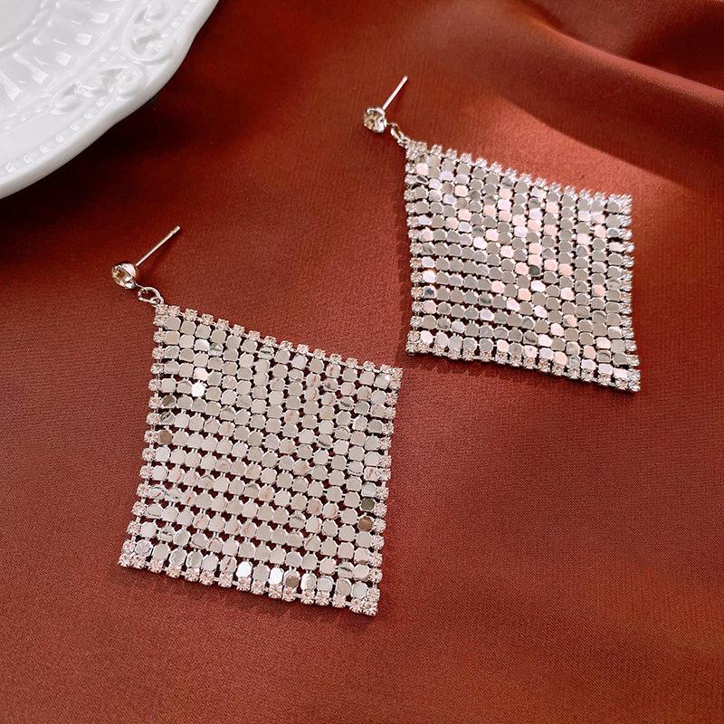 Silver Needle French Fresh Exaggerated Diamond Earrings Light Luxury High-end Stud Earrings Temperament Earrings Design Sense Niche