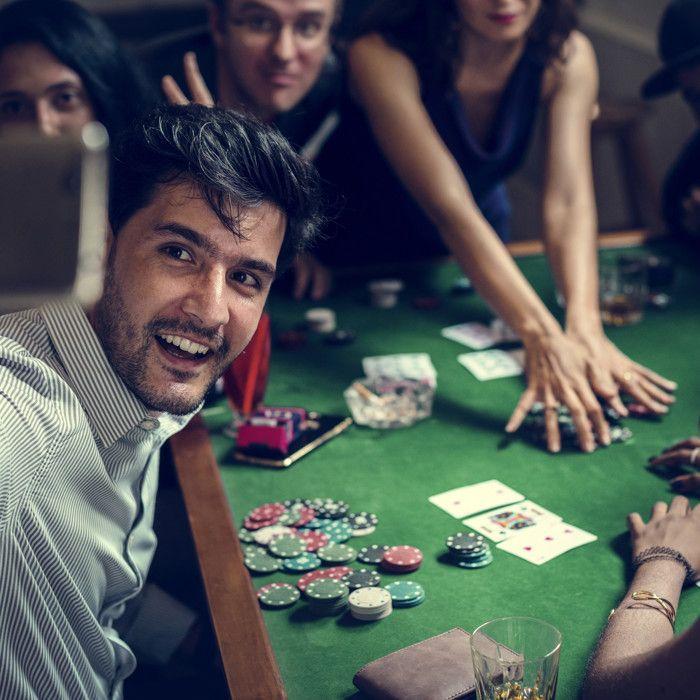 Relaxdays Coffret De Poker, 200 Jetons, Tapis De Jeu, 54 Cartes, Boutons Dealer, Blind, Sensation Casino, Coloré