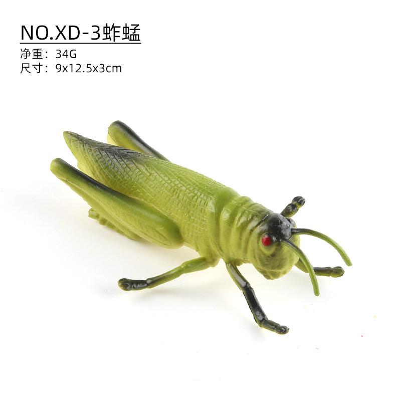 Набор реалистичных ПВХ моделей насекомых, включающий жуков, бабочек, божьих коровок, гусениц и другие.