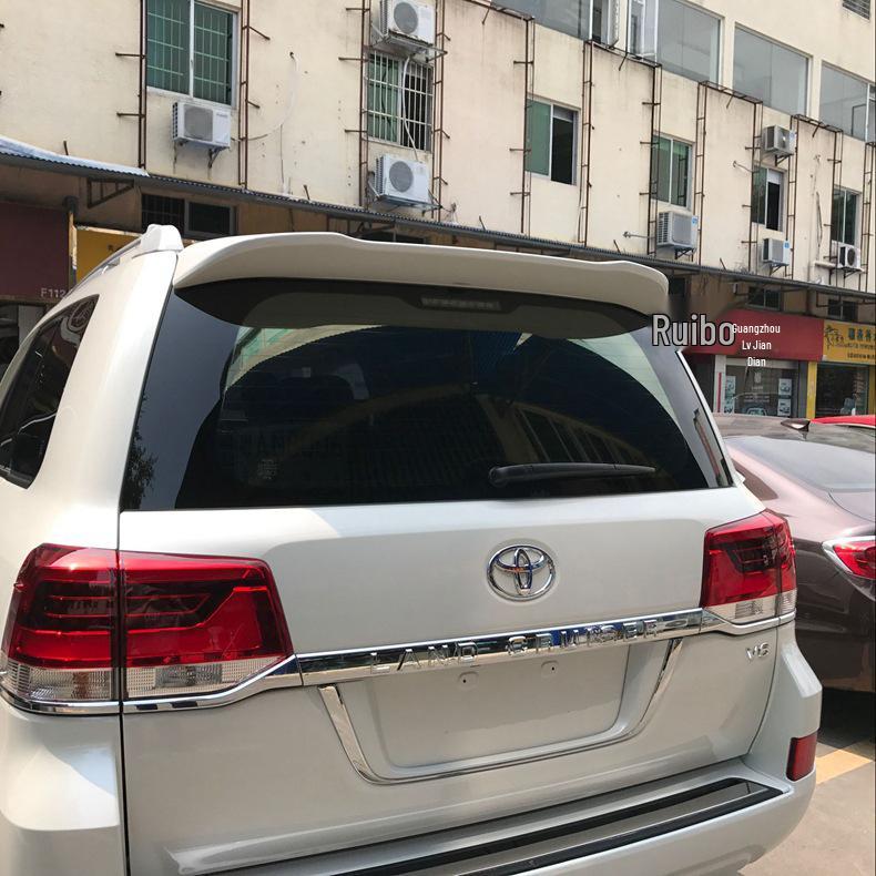 08-18 Задний спойлер-крыло для Toyota Land Cruiser (Нет света)