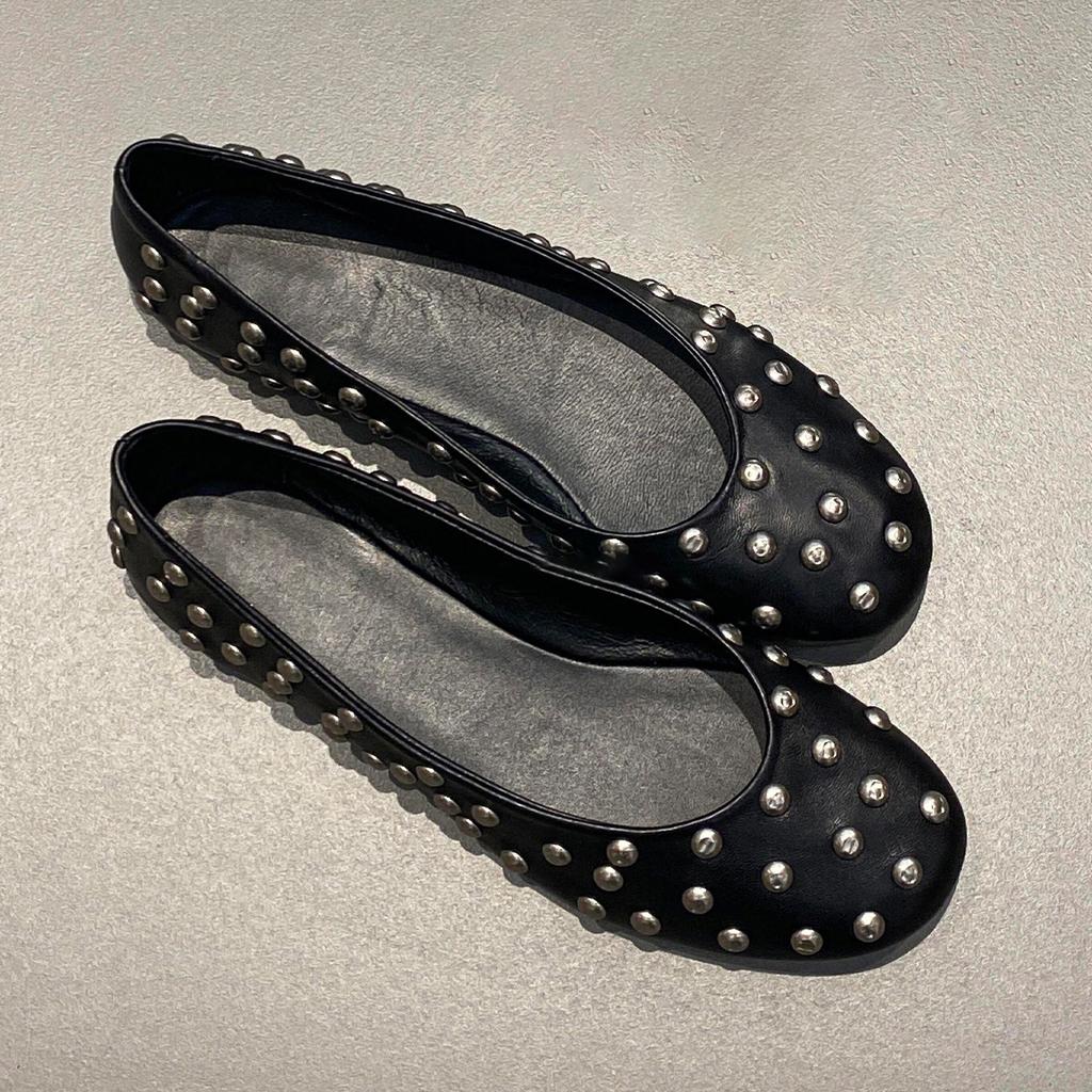 Версия из овчины~ Французские нишевые ретро балетки с заклепками кожаные с круглым носком на плоской подошве Мэри Джейн с мелким вырезом одинарные туфли женские