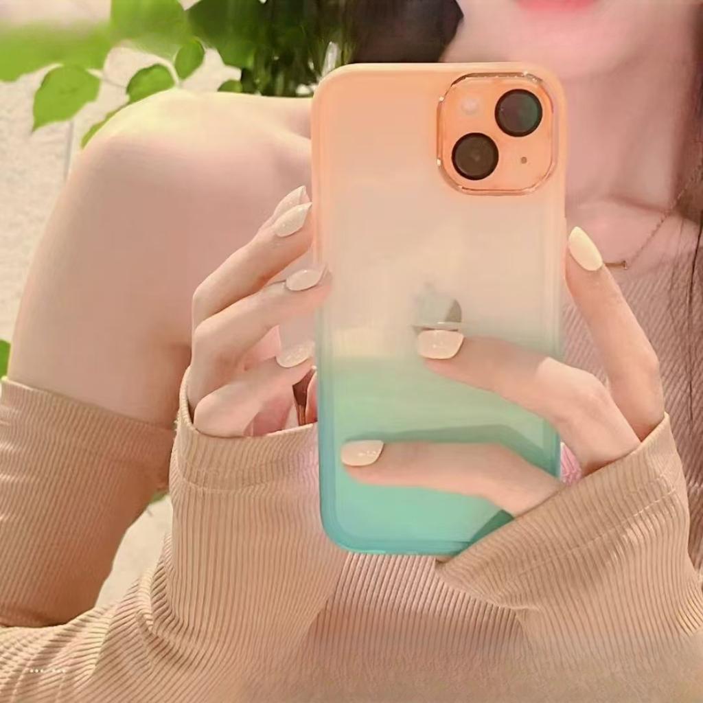 Градиентный цвет подходит для чехлов для телефонов Ip14pm. Двухцветный матовый чехол с мягкими краями для Apple 16/15pro с защитной пленкой для объектива