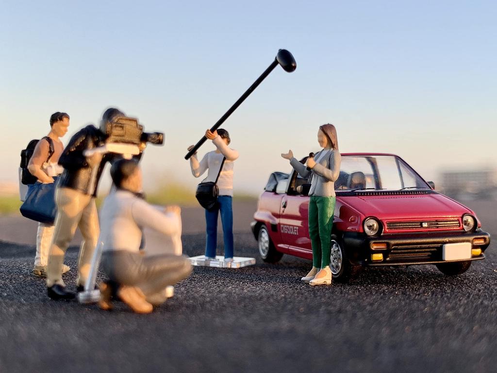 Geocolle 64 Car Snap 11a TV Crew City Cabriolet окрашенный частично собранный литой набор мини-машин 318910 1/64# (Хонда включена) АБС / ПВХ