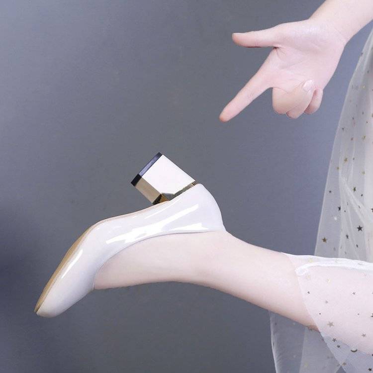 Женская обувь с квадратной головкой и неглубоким носком, толстые одинарные туфли, лакированные кожаные туфли и рабочая обувь, женские черные туфли