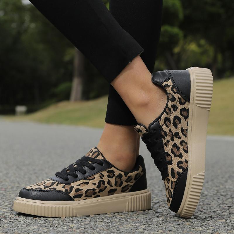 Women's Leopard Print Canvas Sneakers Platform Lace Up Casual Shoes Outdoor Vulcanized Running Trainers