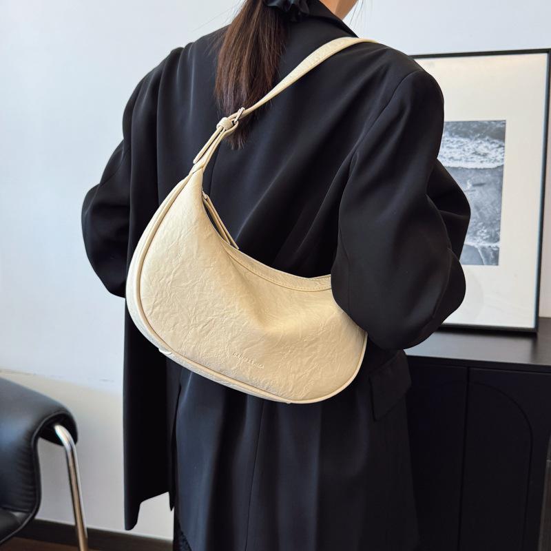 Popular Bags Women's New Spring and Summer Commuter Shoulder Bag Casual Texture Versatile Messenger Dumpling Bag