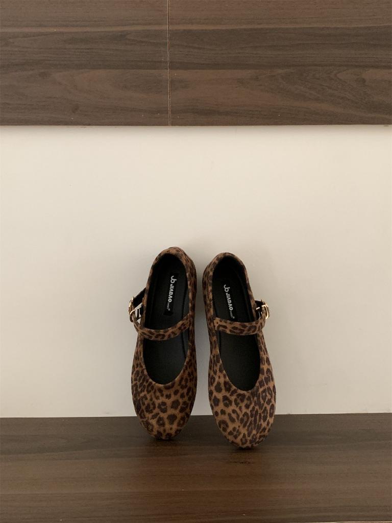 French Retro Leopard Print Light Mouth Flat-soled Single Shoes Women's 2025 New Models Are Not Tired of Feet with Ballet Mary Jane Shoes