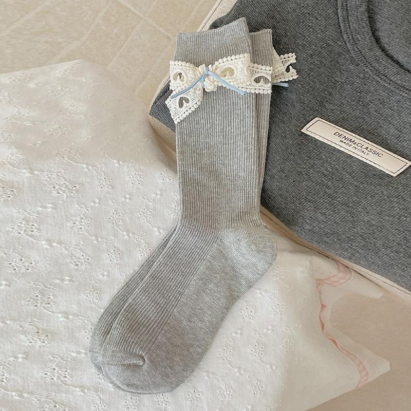 Female Spring and Autumn Pure Color with Sweet Lace Bow Heavy Work Love Hollow In The Tube Stack Socks