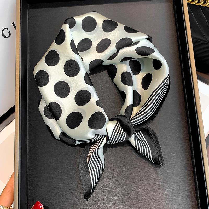 Green floral 100% mulberry silk scarf autumn and winter small square scarf versatile silk scarf temperament Korean silk scarf women