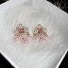 Серебряные серьги-гвоздики в виде цветка с розовым кубическим цирконием – Элегантные и нежные аксессуары для женщин.