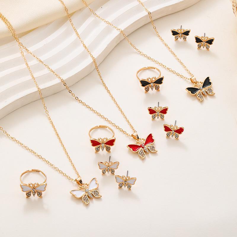 Elegant Women's Luxury Diamond Butterfly Jewelry Set: Necklace, Ring, and Earrings