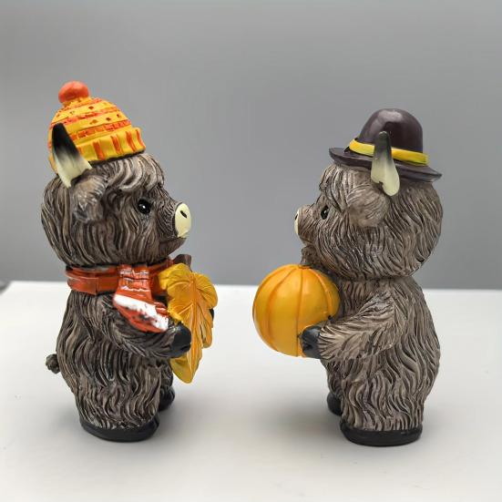 1/2Pcs Highland Cow Ornament Window Sill Cow Ornament Halloween Party Resin Decor