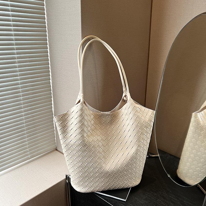 Вместительная сумка-тоут женская новая весна-лето универсальная на плечо подмышку премиальное ощущение сумка для поездок на работу для ребенка и мамы