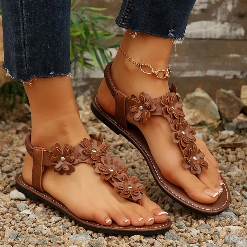 Женская обувь 2025 Высококачественные женские сандалии с защипнутым носком Модные цветочные пляжные сандалии Женские летние сандалии больших размеров на плоской подошве