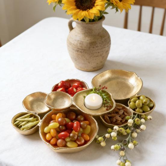 Декоративная сервировочная тарелка с 9 отделениями для закусок, многосекционное блюдо, современный металлический поднос для еды на стол для вечеринок и встреч.