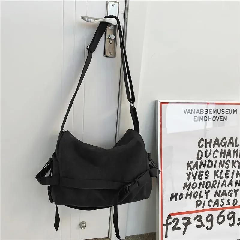 Canvas Messenger Bag Ladies Big Capacity Handbags Shoulder Bag Youth Girls Student School Bags Fashion Men Crossbody Bags