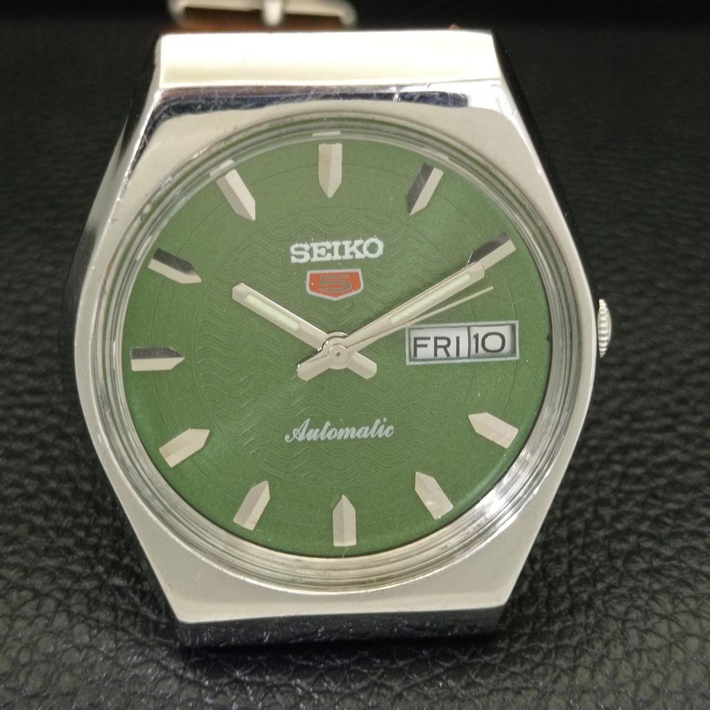 AUTOMATIC VINTAGE SEIKO 5 JAPAN 6349A MENS GREEN COLOR DIAL WATCH A701218-5 R206a-a701218