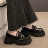 Черные туфли на платформе из маленькой кожи женские 2025 новые британские ретро универсальные увеличивающие рост одинарные туфли универсальные лоферы в стиле колледжа