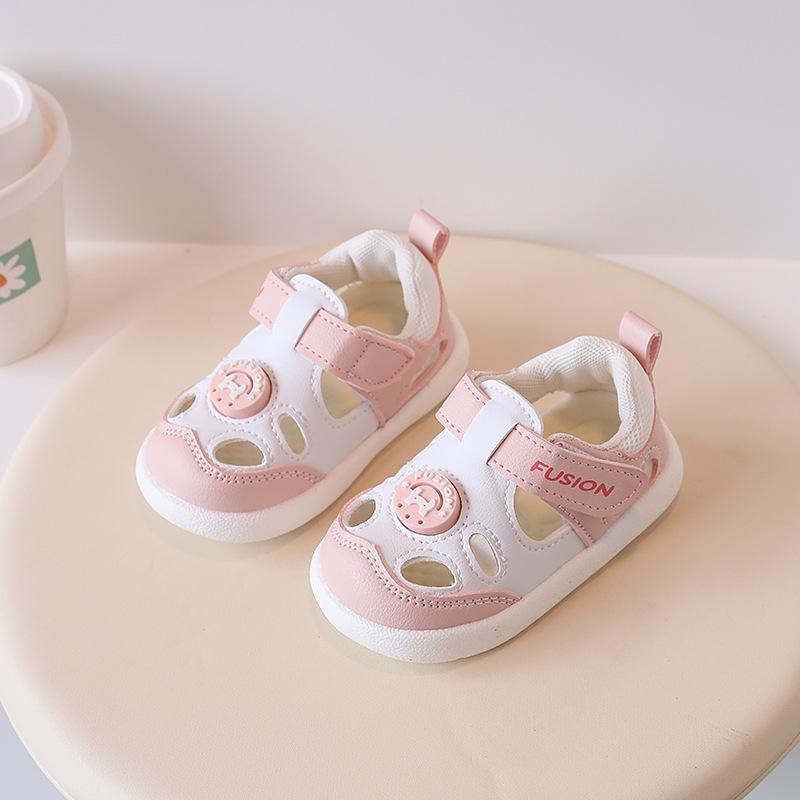 2024 Детские сандалии с мягкой подошвой: Нескользящие, закрытые, дышащие кожаные туфли для детей 1-3 лет (унисекс)