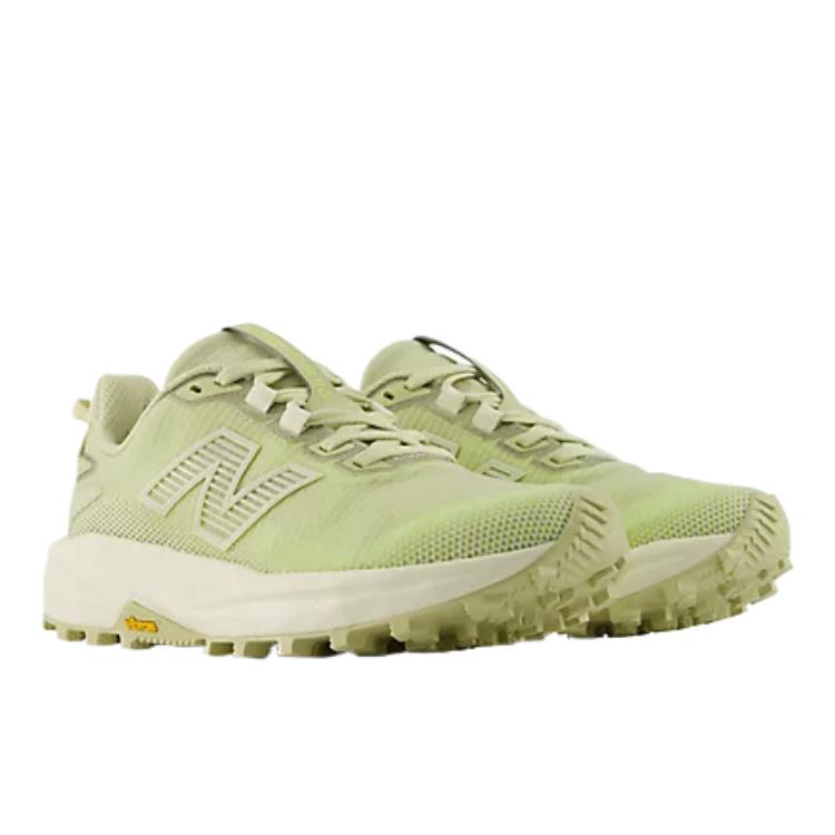 New Balance Кроссовки Fuelcell Rebel Trail на толстой подошве, на шнуровке, низкие, для бега, женские, WRBT994