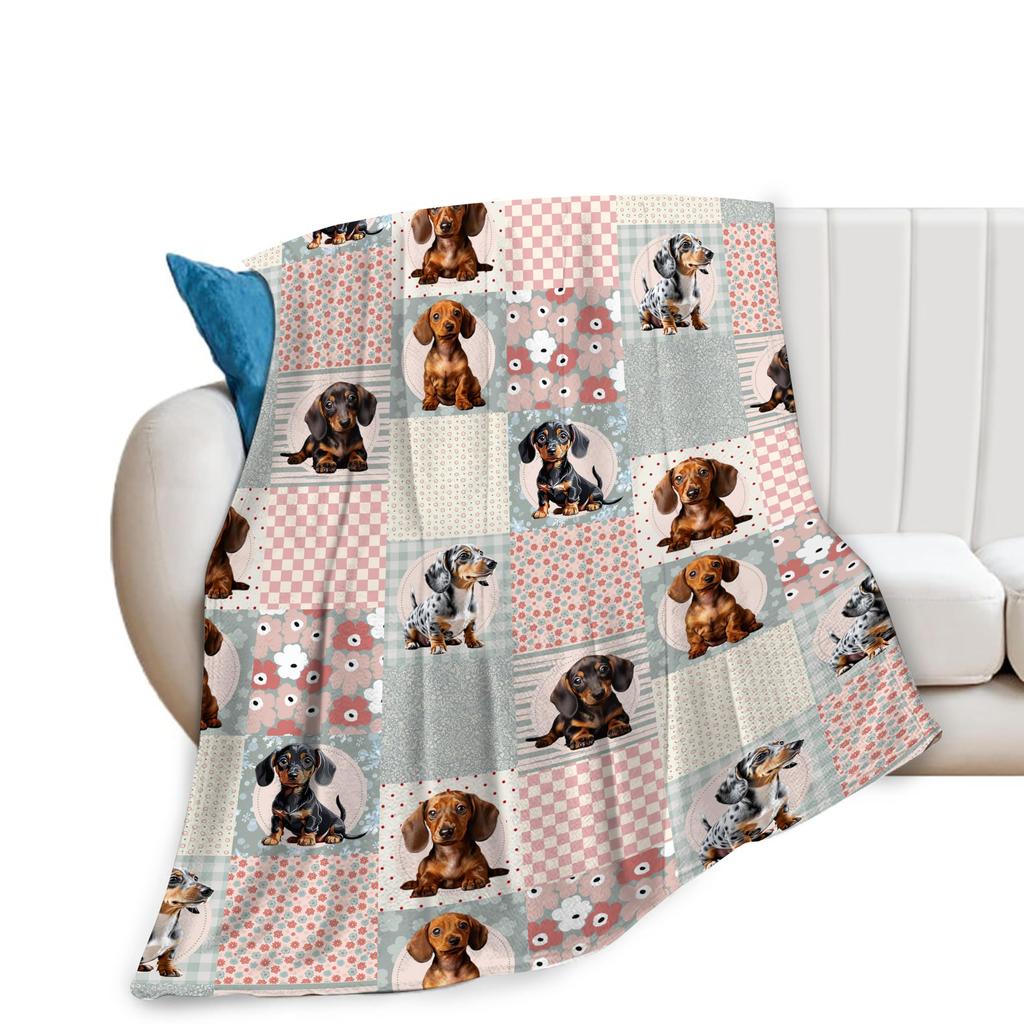 Dachshund cartoon pattern blanket cute dog printed flannel blanket color 130*150cm