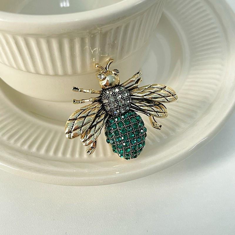 Classic Men Women Bee Full Crytal Luxury Brooches Pins Vintage Unisex Suit Clothing Badges Accessories