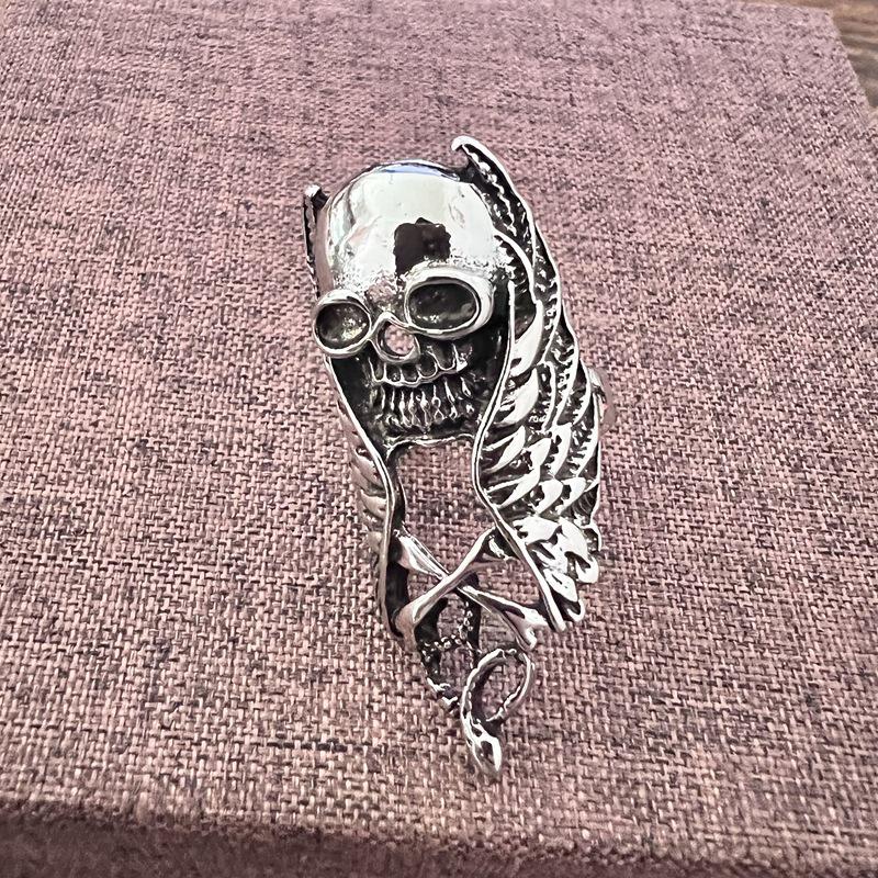 Кольцо Dark Series Retro Skull Five-Claw Ring - крутой аксессуар в стиле хип-хоп и уличный стиль