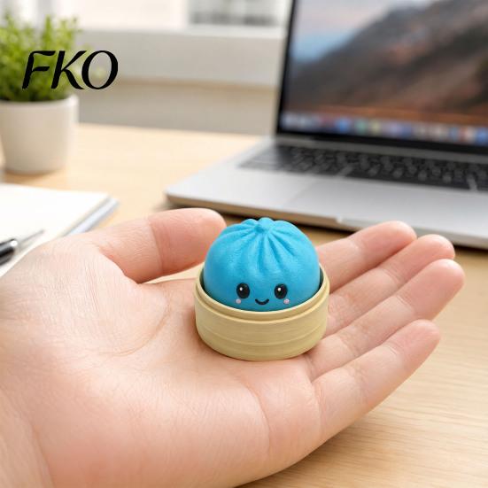 Portable Stress Reliever Press Button Keychain, Steamed Bun Decompression Toy with Smiling Face Pattern, Fidget Keychain Slow Rebound Feel Mini