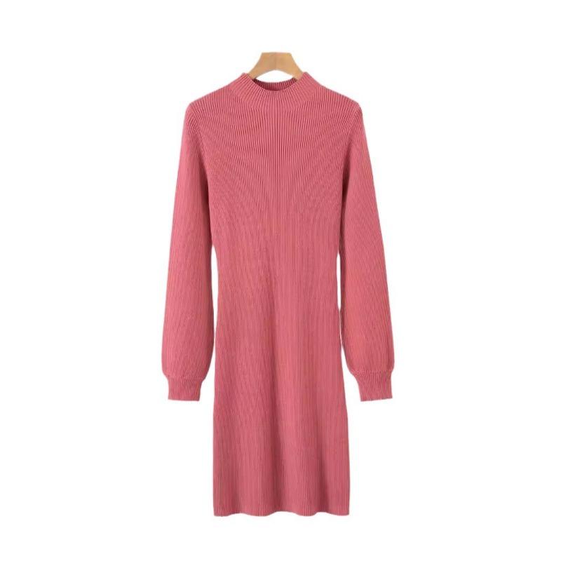 Женские облегающие трикотажные платья с высоким воротом