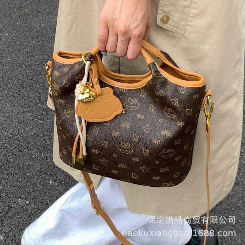 Продвинутое чувство иностранного стиля маленькая сумка женская 2025 новая летняя универсальная сумка-мессенджер изысканная супер огненная сумочка сумка-ведро