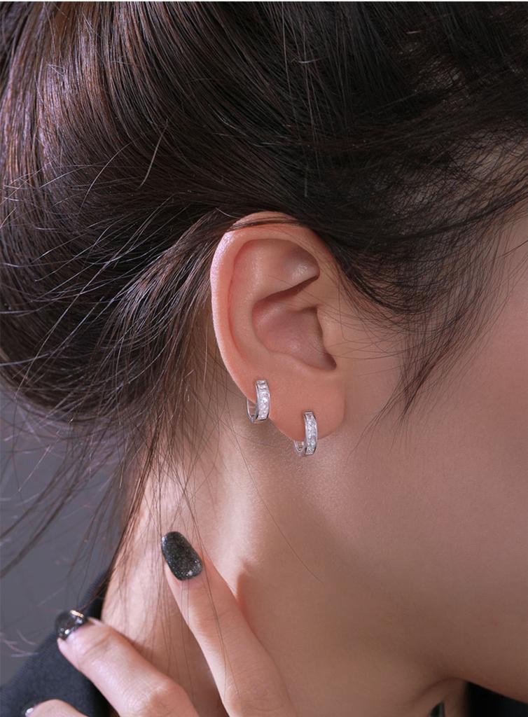 Korean Style 925 Sterling Silver Zircon Hoop Earrings for Women Niche Design Pierced Ears Accessories