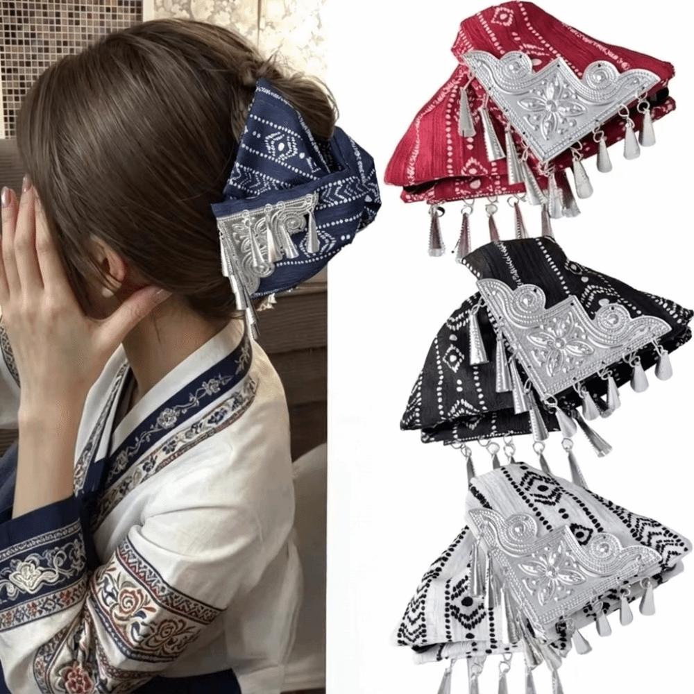 Striped Pattern Ethnic Style Hair Claw Silver Hair Accessory Triangle Shark Clip Travel