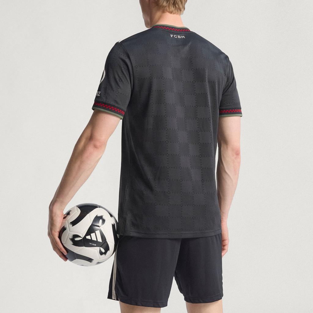 Adidas Третья аутентичная футболка ФК «Бавария» сезон 25/26, версия игрока, мужская футболка KE6802