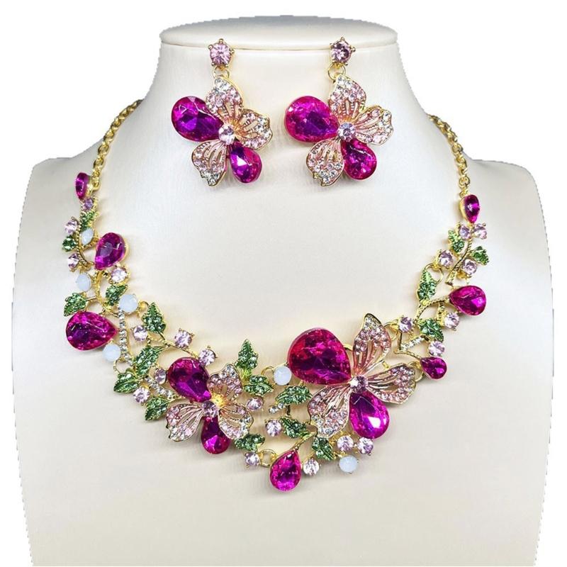 Fashionable Zinc Alloy Floral Jewelry Set with Rhinestones Comfort Fit Necklace And Earrings For Versatile Outfits