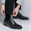 2024 New Men Classic Retro Lace Up Oxfords Shoes Men Pointed Business Dress Office Leather Shoes Men Fashion Wedding Party Shoes