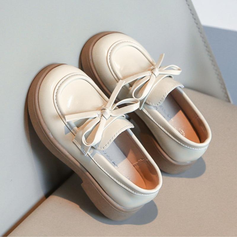 2024 Модная детская кожаная обувь весна-осень универсальные черные школьные туфли для девочек дышащие повседневные детские туфли для принцесс