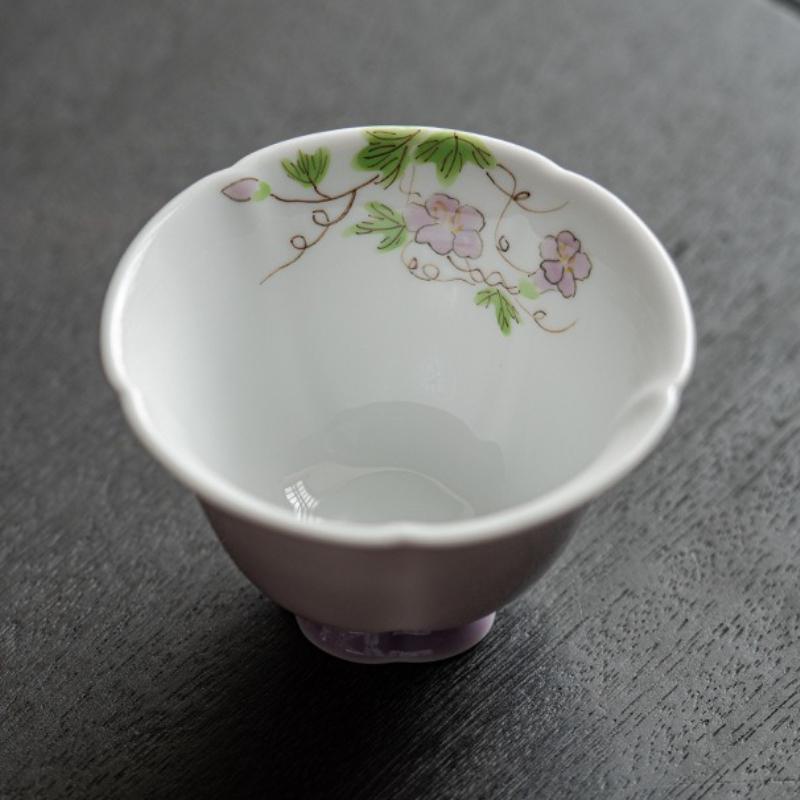 Purple Hand Painted Tea Cup Scalloped Rim Ceramic Gongfu Tea Set Master Cup Vintage Luxury Porcelain Drinking Cup Home Gift
